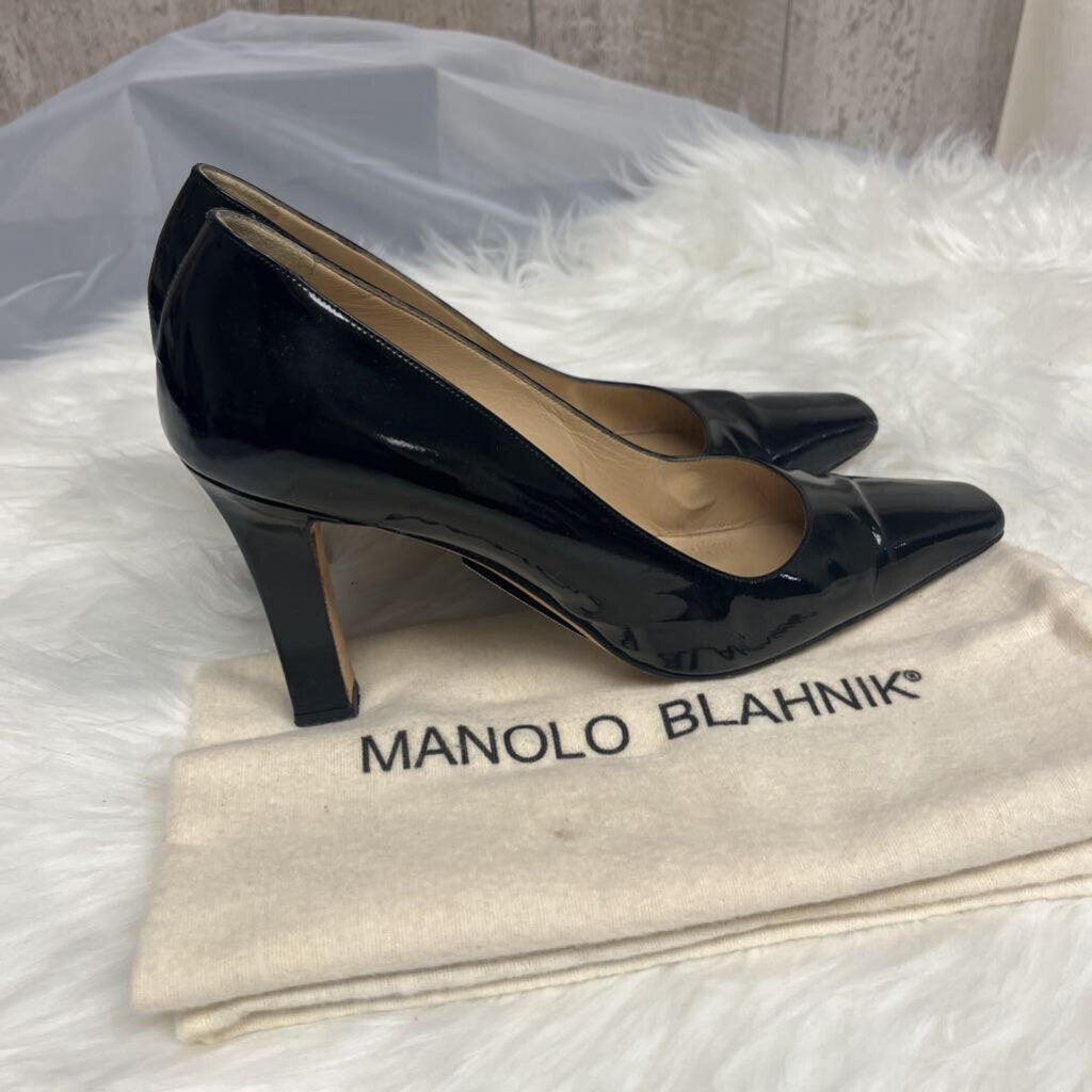 Manolo Blahnik Black Patten Leather Pumps