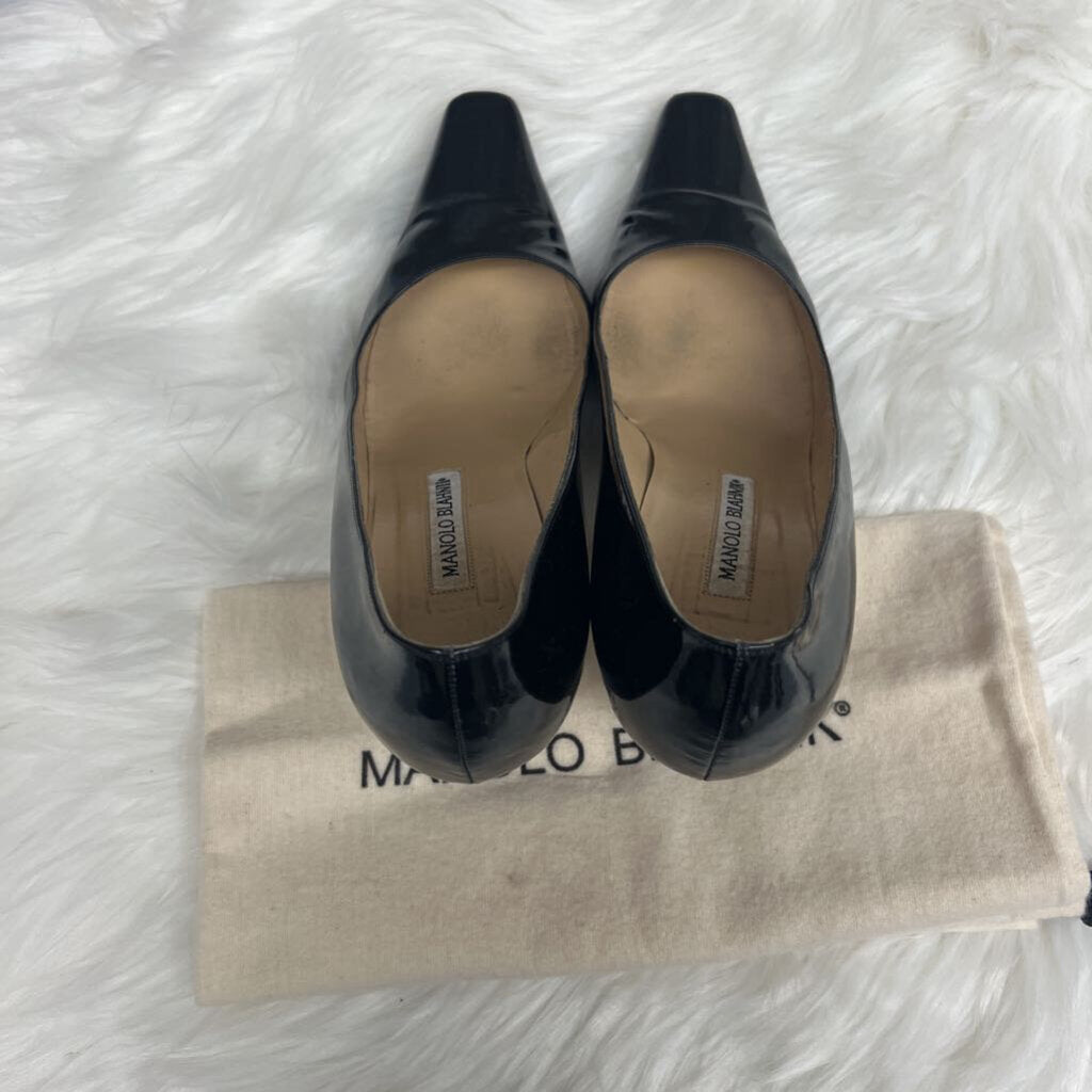 Manolo Blahnik Black Patten Leather Pumps