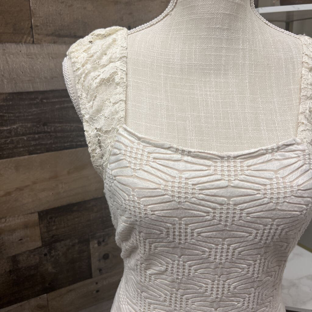 C. Luce Cream & Tan Mini w/Pleated Hem