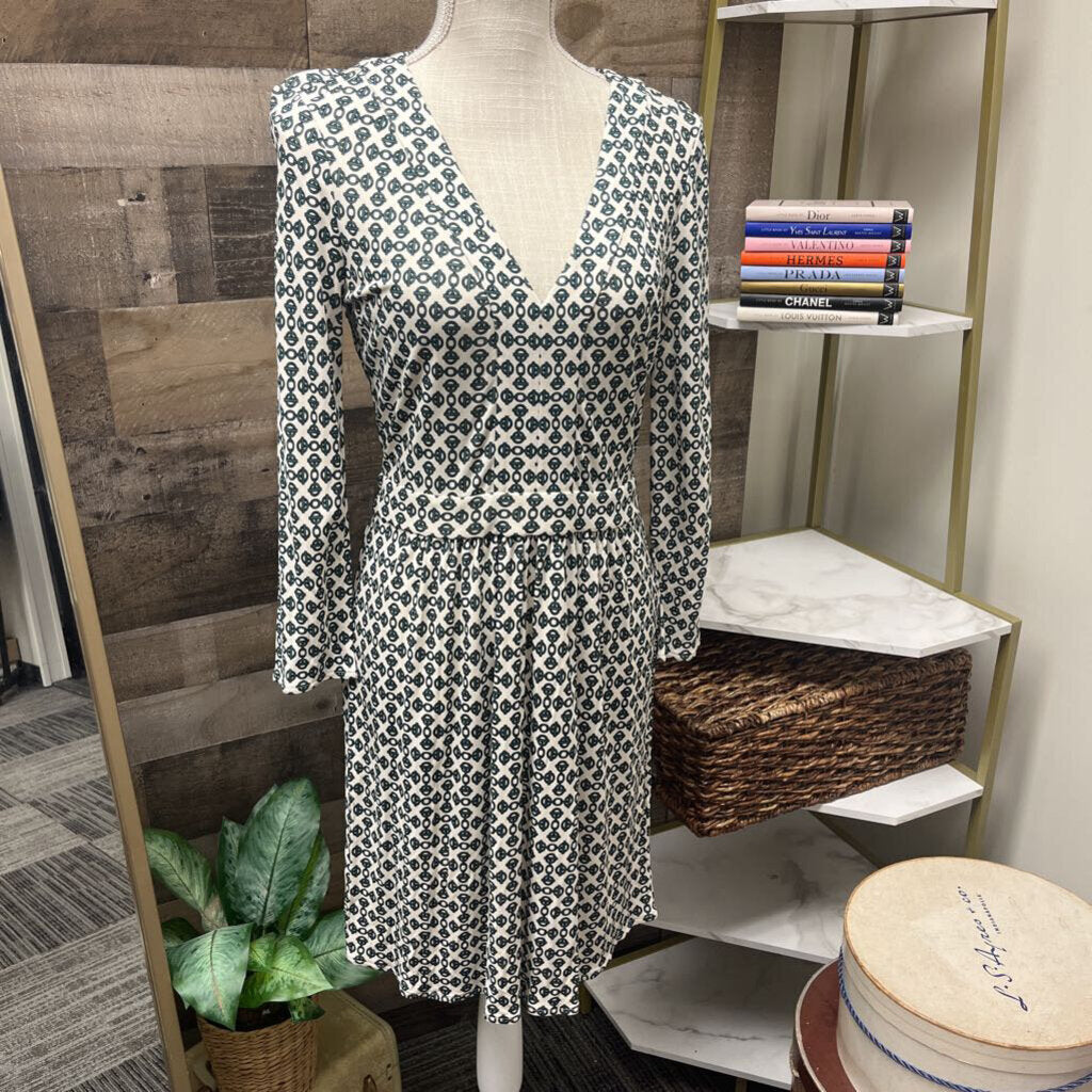 Tory Burch White & Gray Toggle Design Long Sleeve