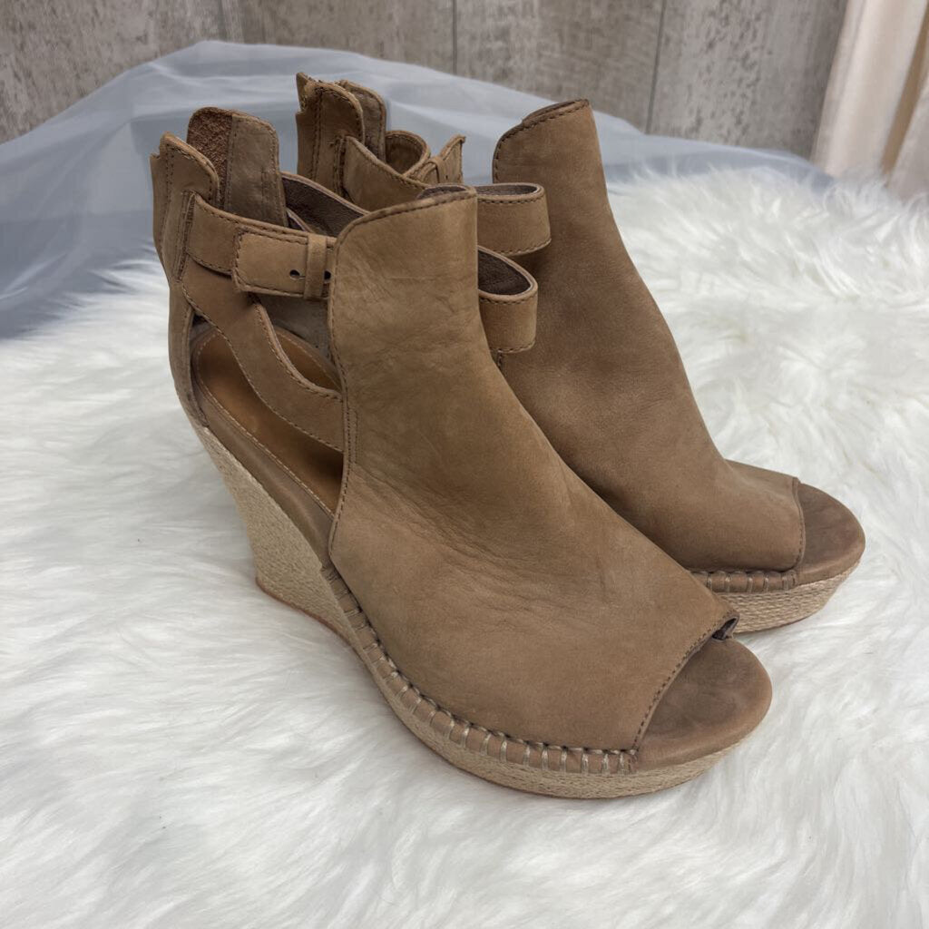 UGG Jolina Strappy Cut Out Wedge