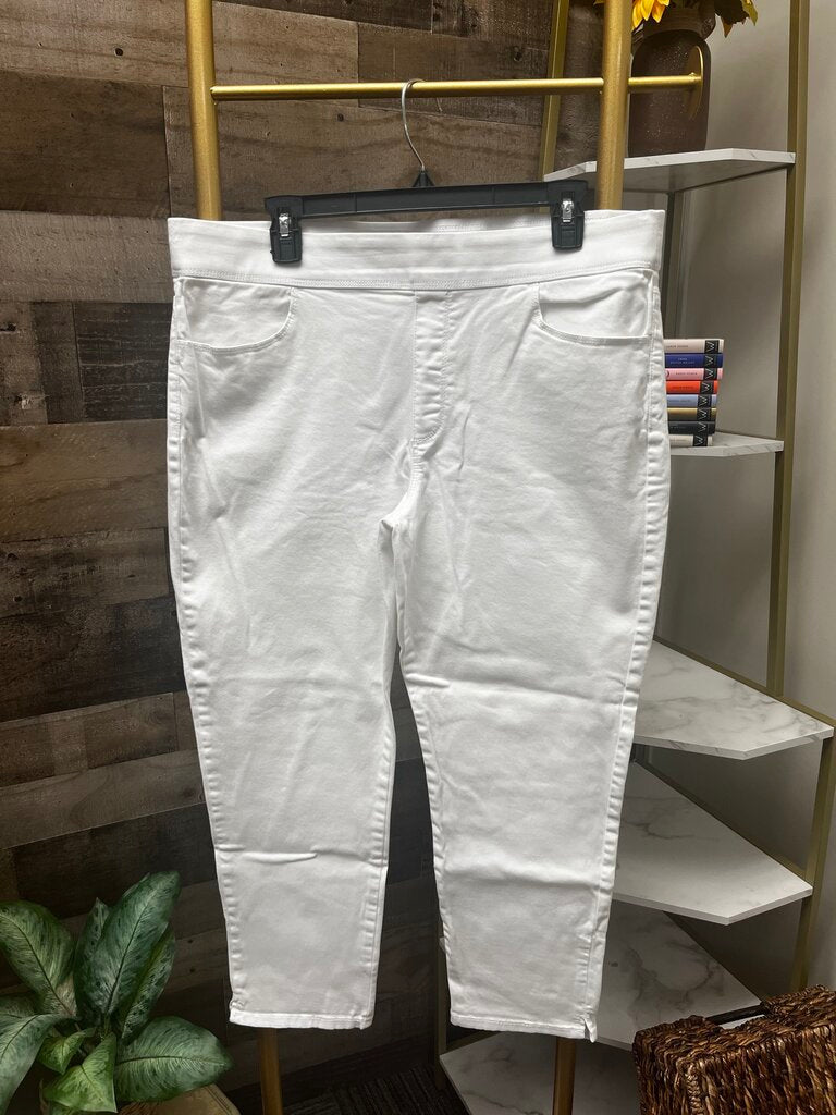 Gloria Vanderbilt All-Around Slimming Effect White Jeans