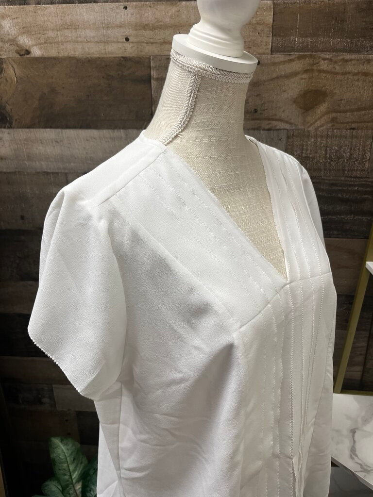 Liz Claiborne White V Neck Short Sleeve Blouse