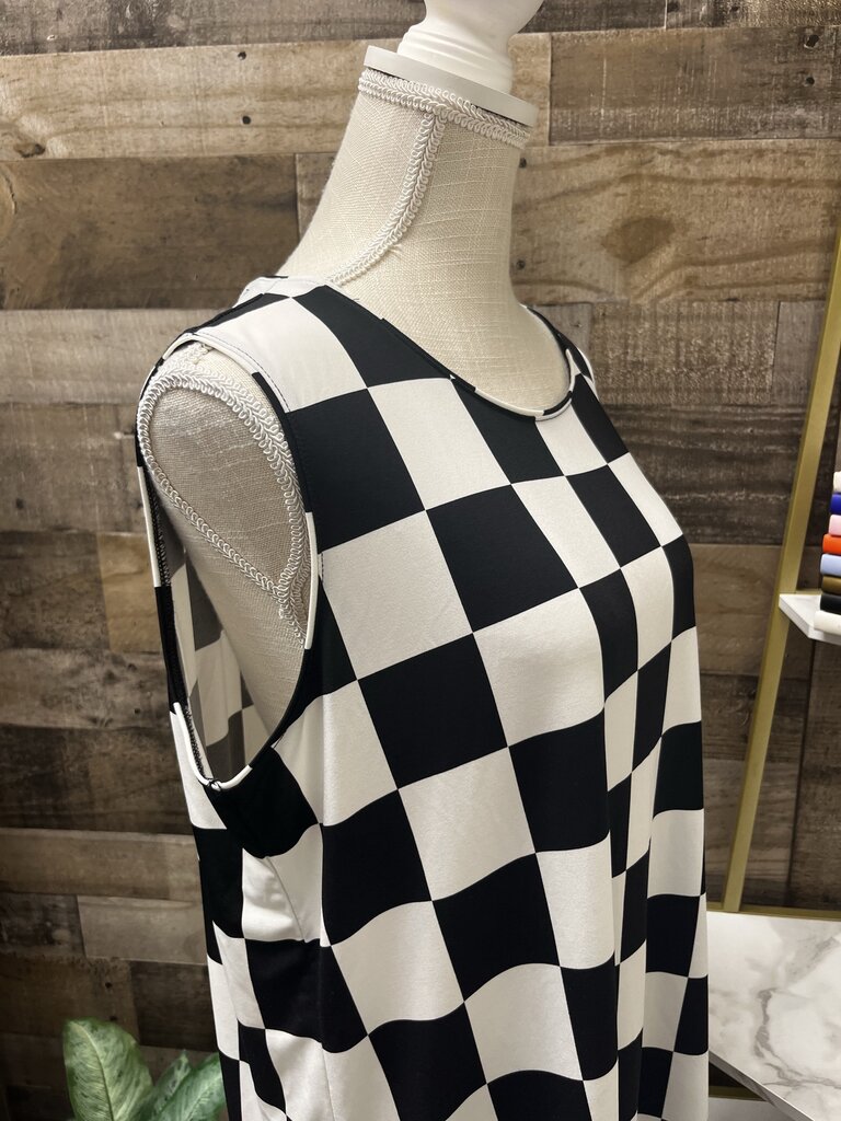Zenana Black/White Checkered Sleeveless Top