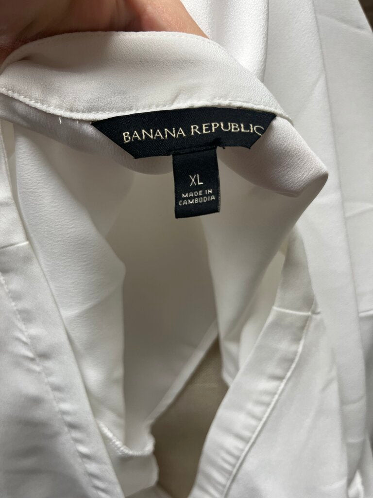 Banana Republic White Short Sleeve V Neck Blouse