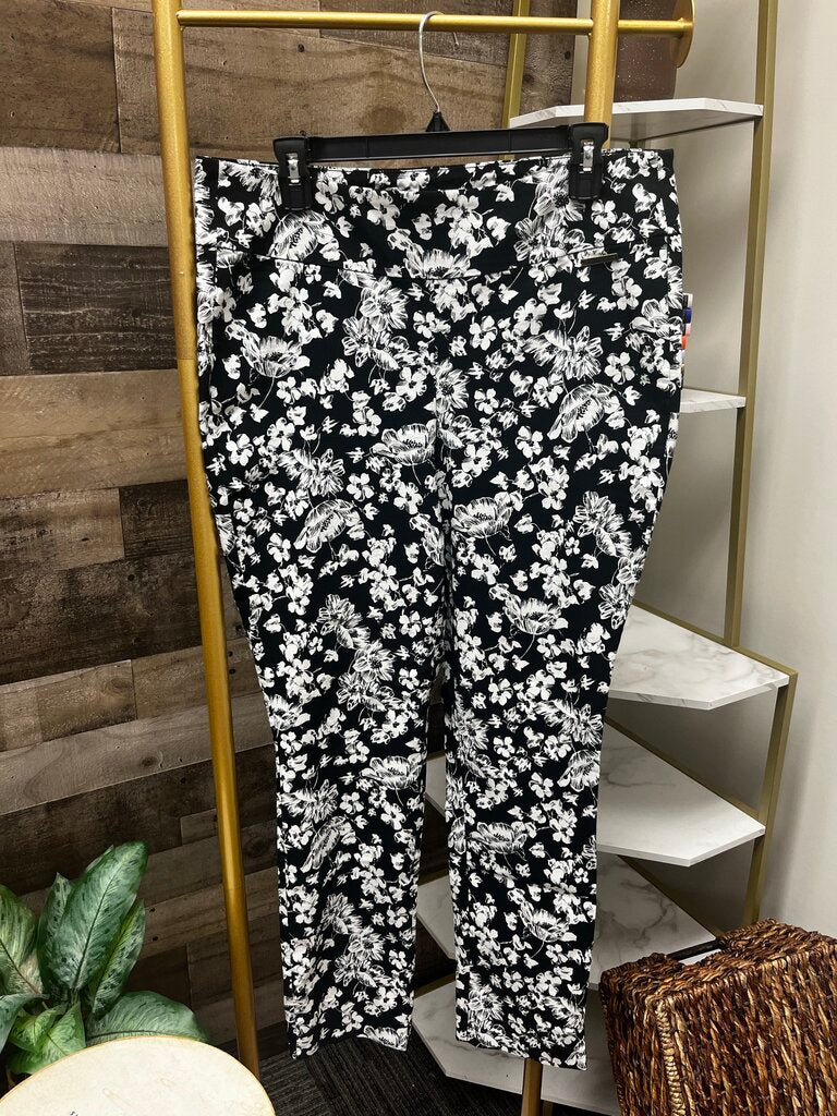 Roz & Ali Floral Black/White Print Pants