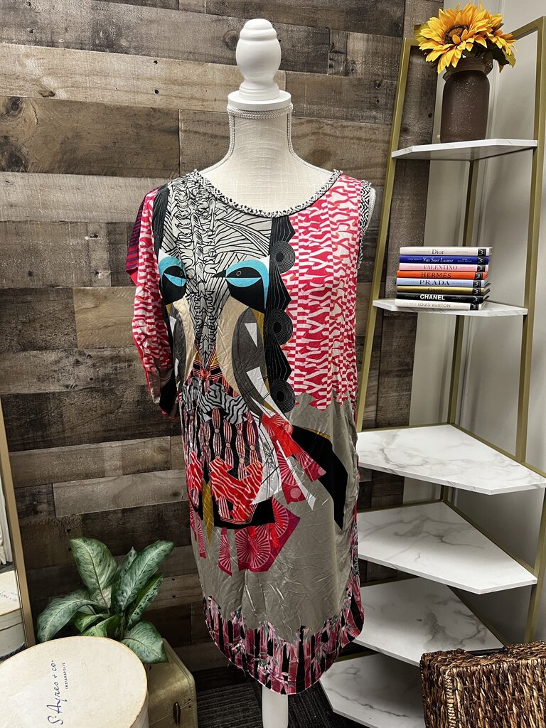 Save the Queen Asymmetrical Sleeve Geometric Design Midi Dress